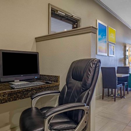 Days Inn By Wyndham Lonoke Экстерьер фото
