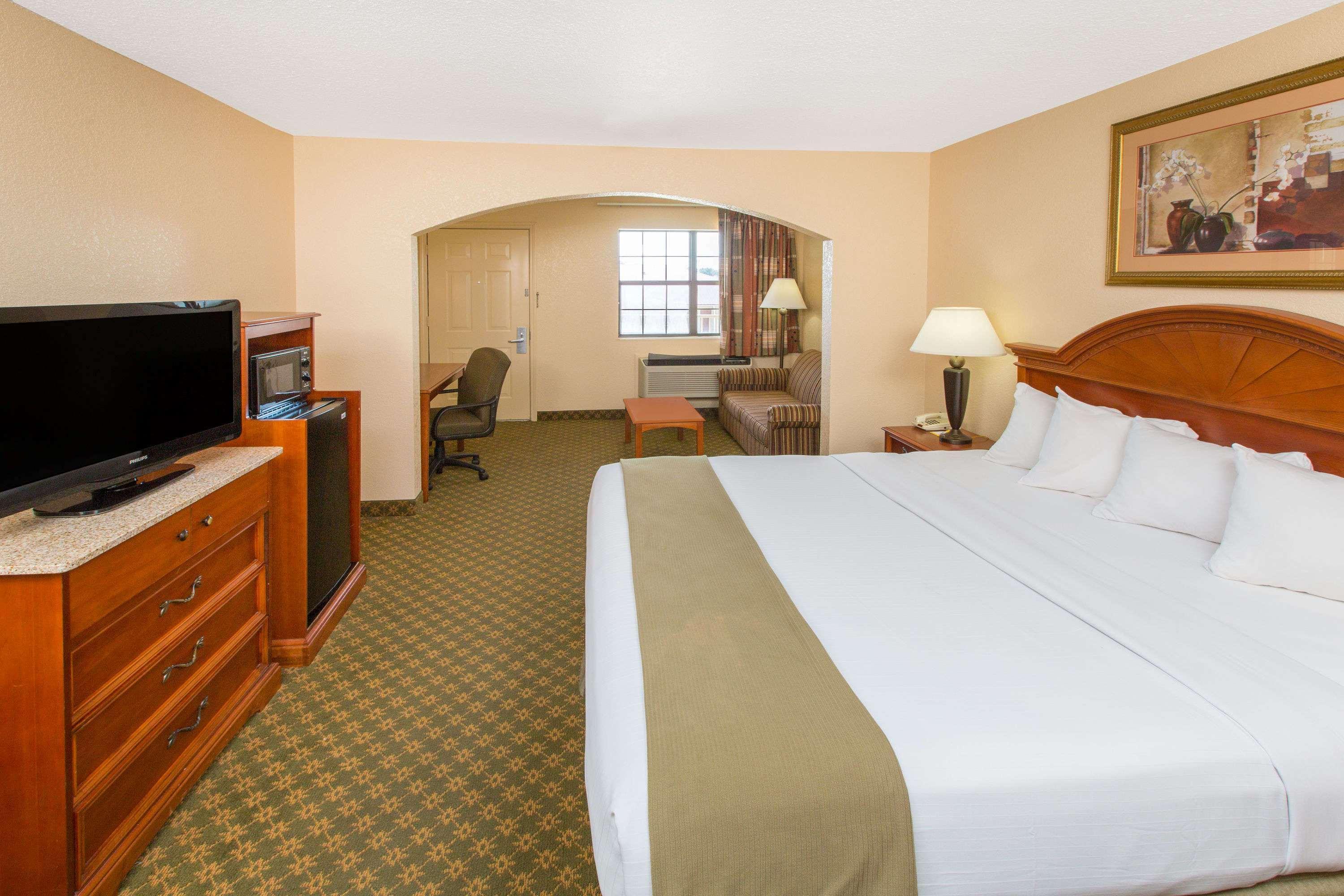 Days Inn By Wyndham Lonoke Экстерьер фото