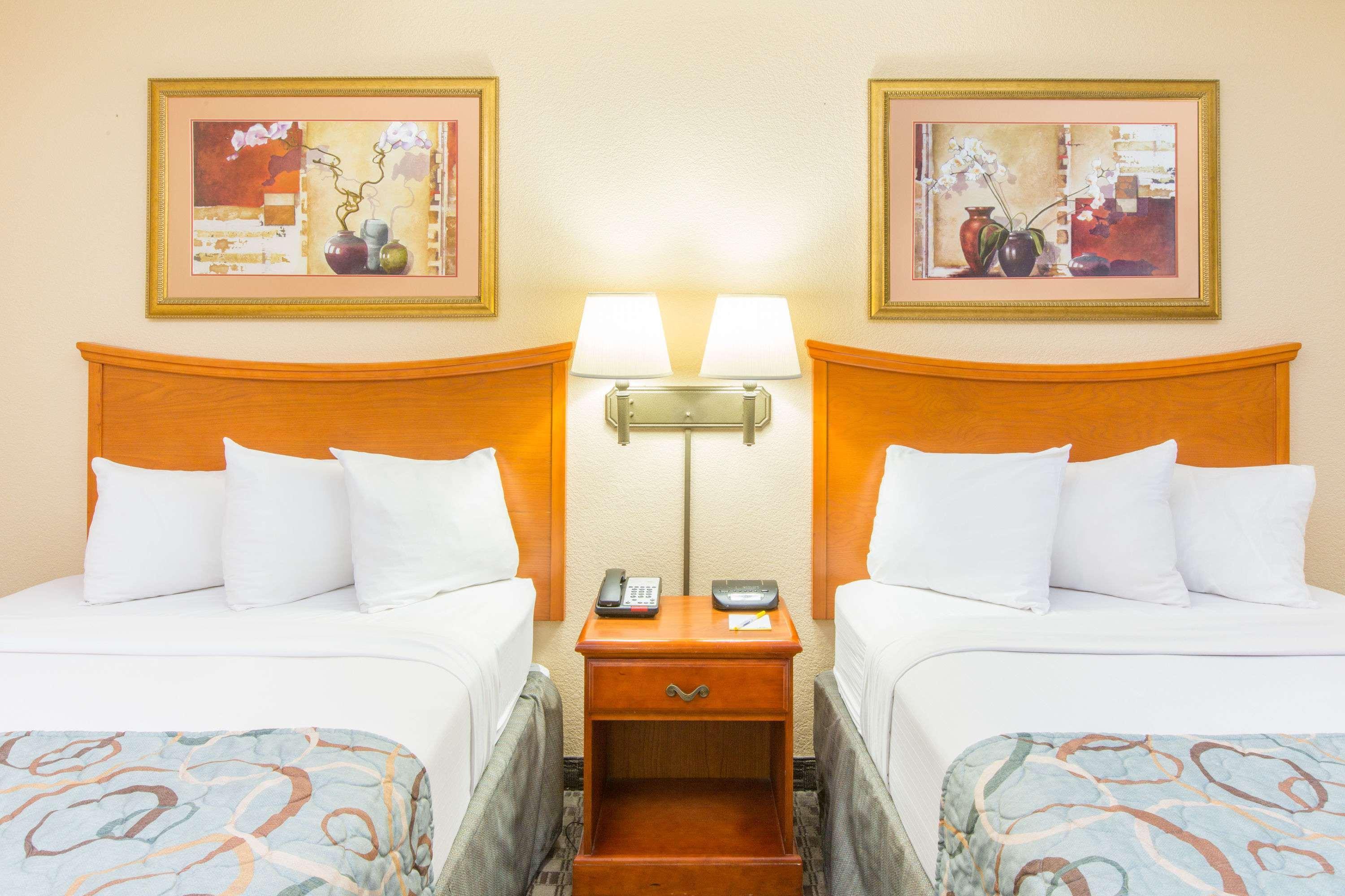 Days Inn By Wyndham Lonoke Экстерьер фото