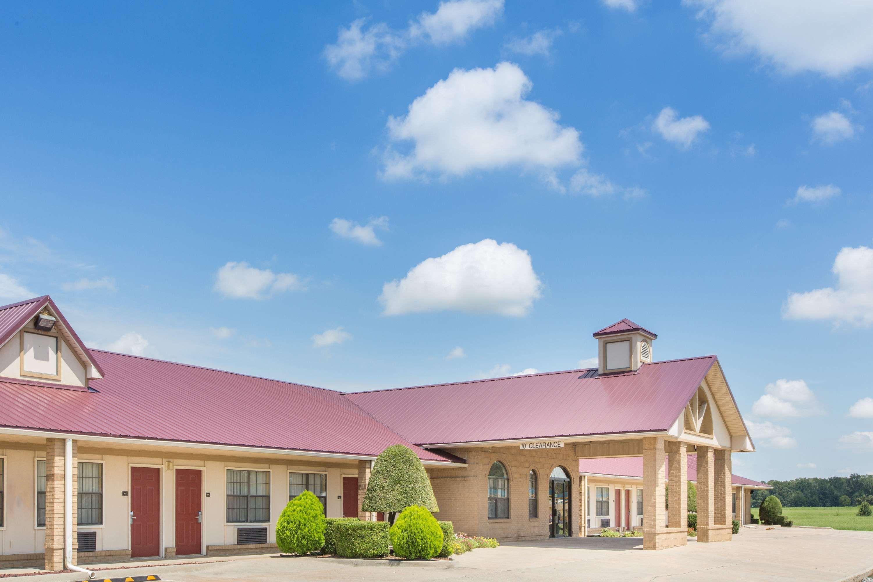 Days Inn By Wyndham Lonoke Экстерьер фото