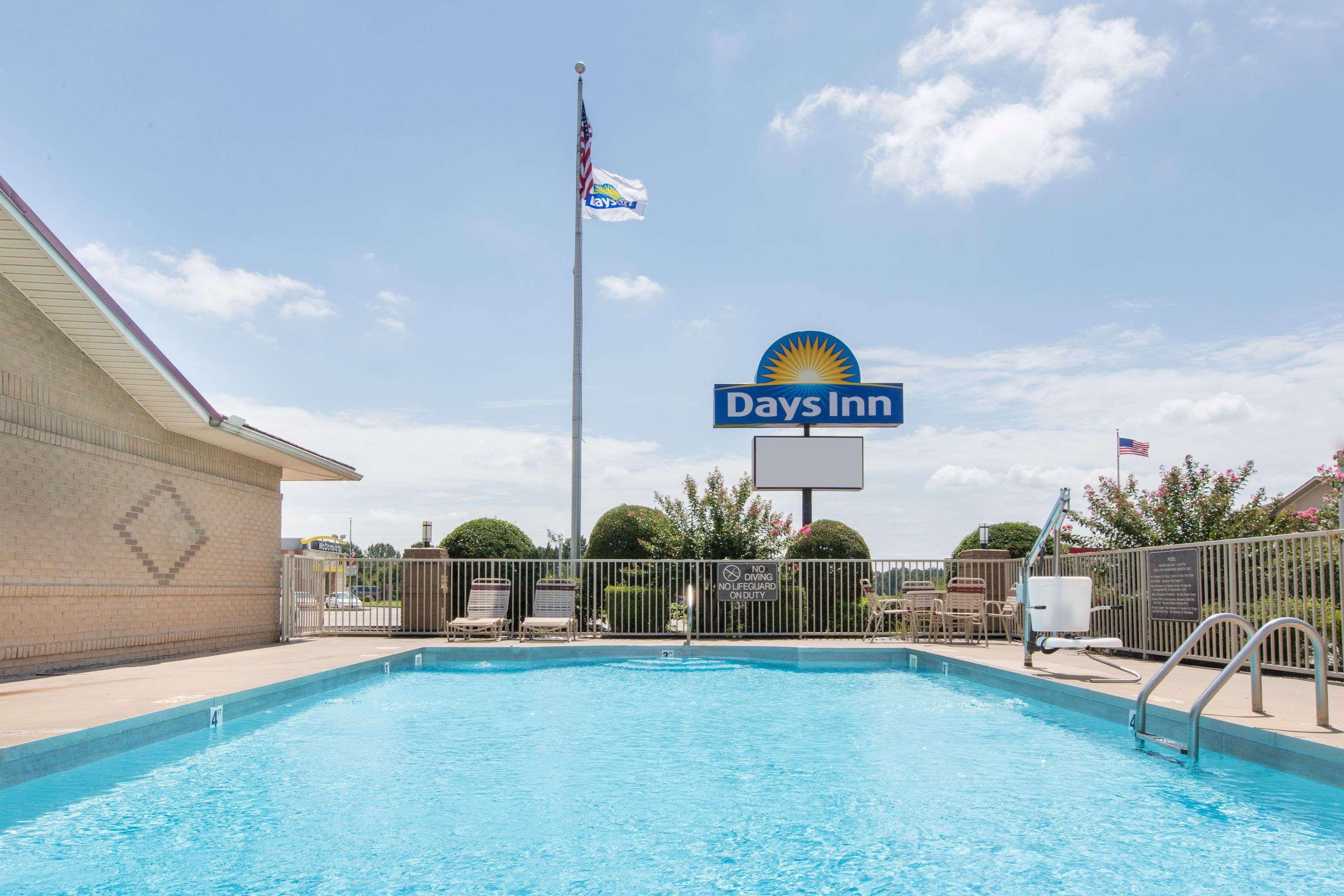 Days Inn By Wyndham Lonoke Экстерьер фото